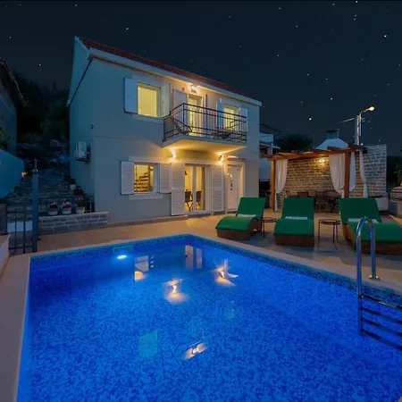 House Isa Holiday home *