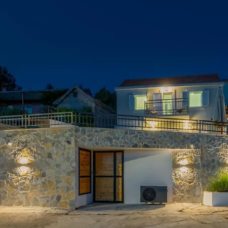 House Isa
