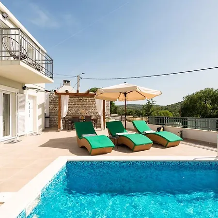 House Isa Hébergement de vacances Primošten