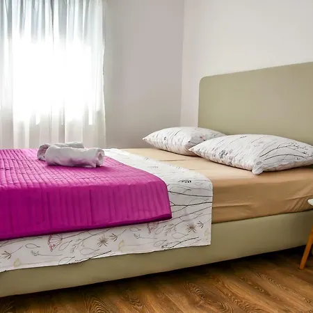 Holiday home House Isa *