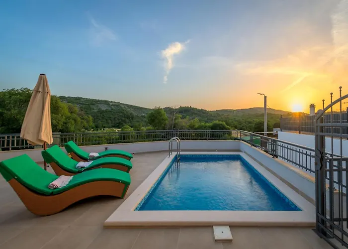 House Isa Дом отдыха Примоштен